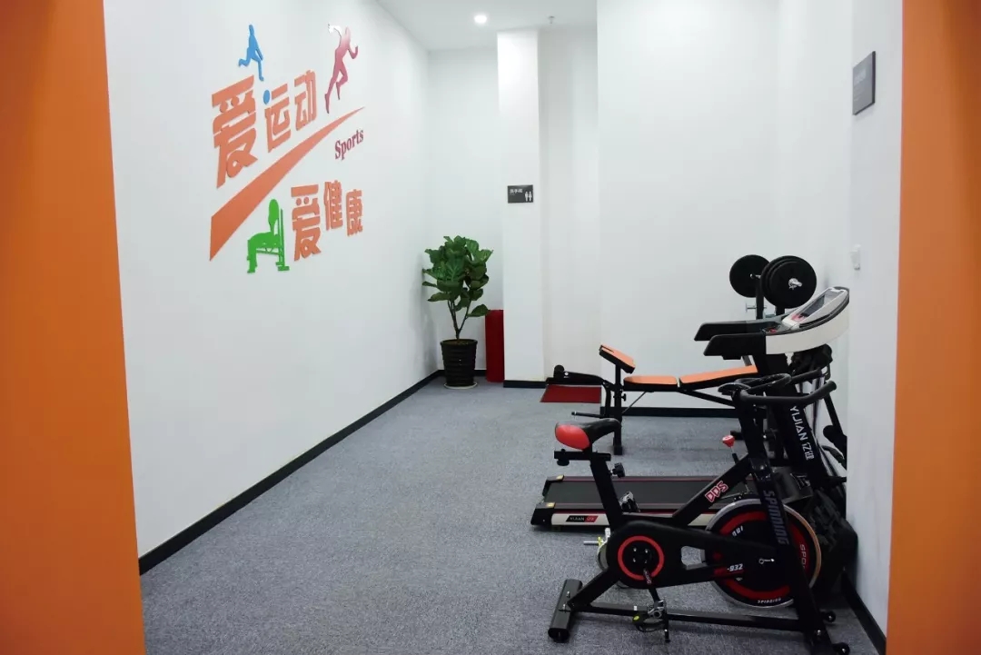 百創(chuàng)精工，匠心締造 |“鴻榮源物業(yè)超大型辦公室”裝修項目獲高度贊揚